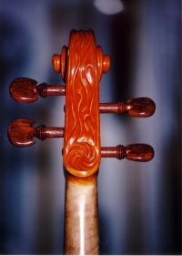 Violon-Lamario-01-Tete.jpg